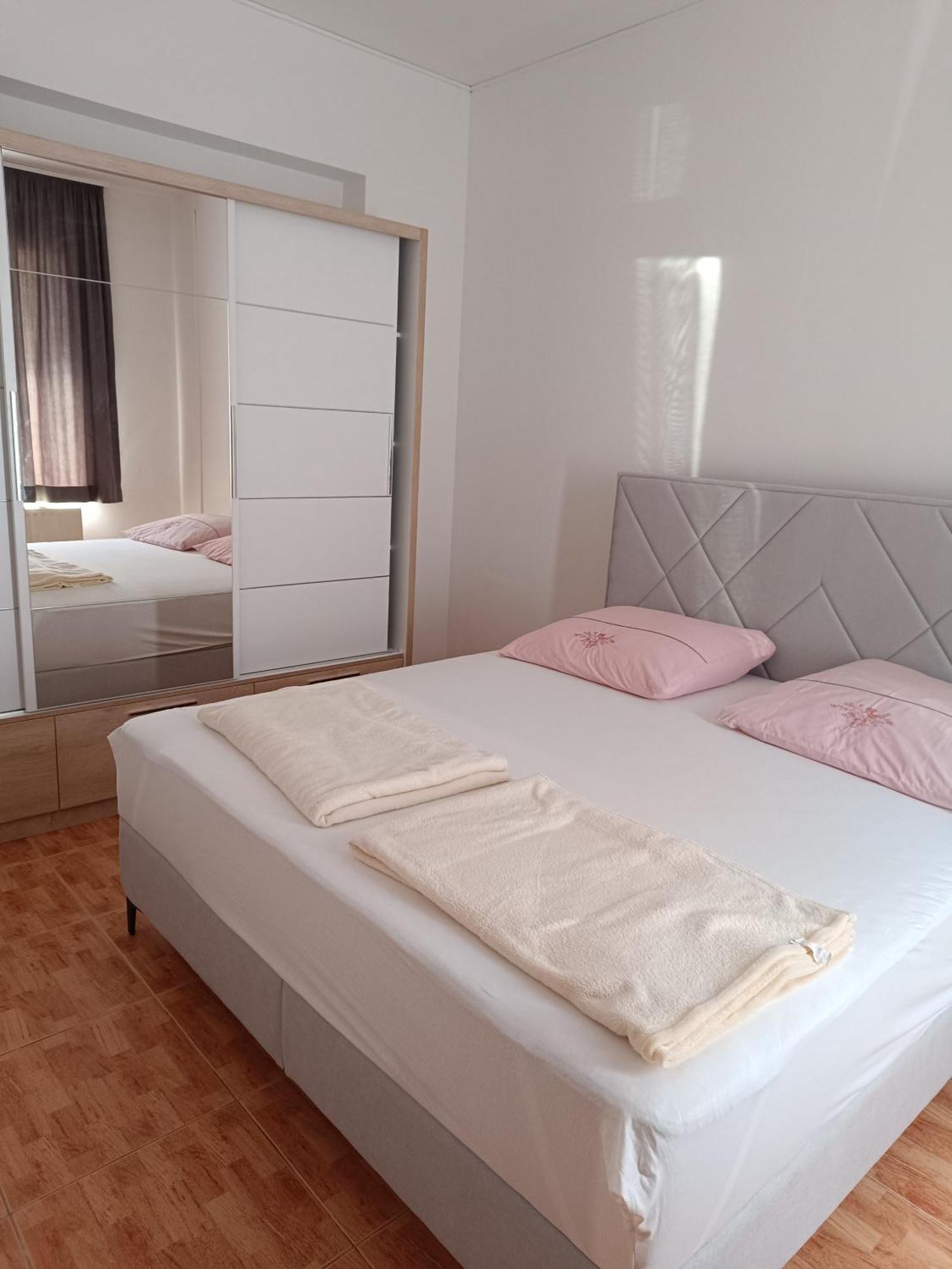 Apartmani "Radi" Baška Voda Εξωτερικό φωτογραφία