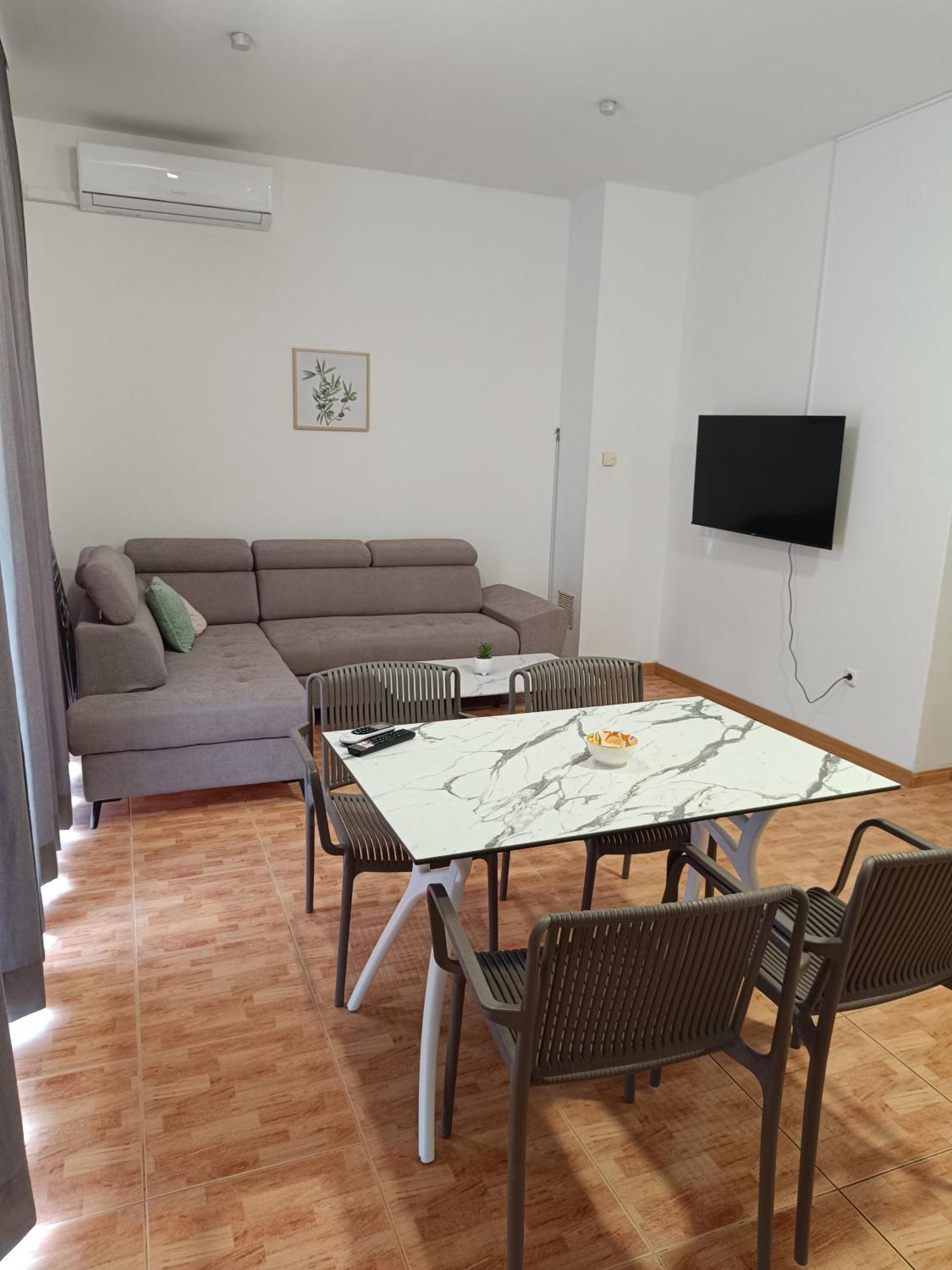 Apartmani "Radi" Baška Voda Εξωτερικό φωτογραφία
